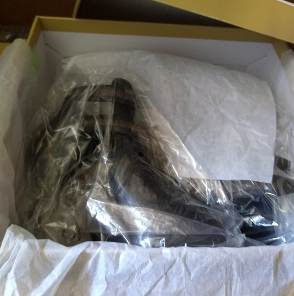 SOLD MICHAEL Kors Blaze Leather/Logo Open Bootie - Picture 3 of 11